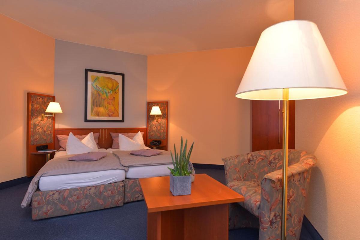 Altstadthotel An Der Werra Meiningen Exteriör bild