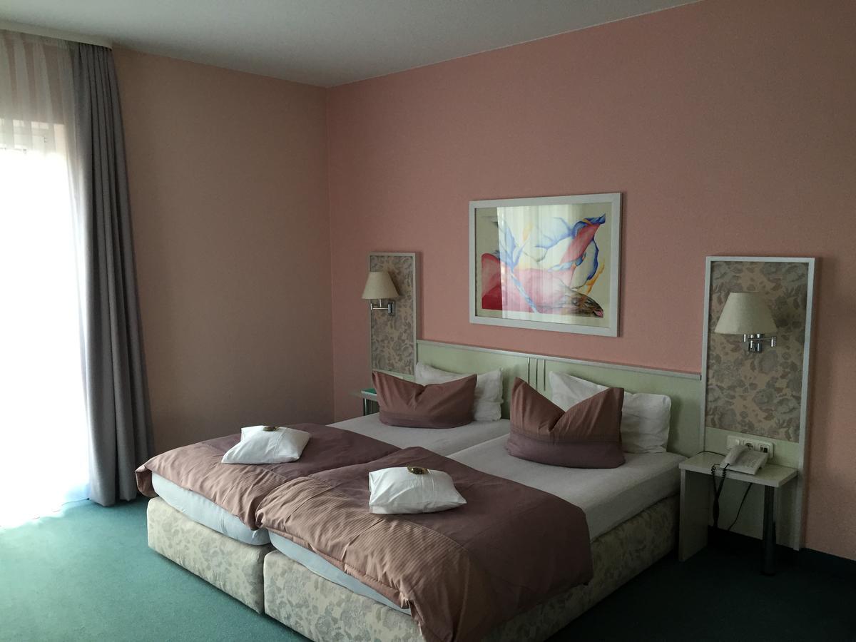 Altstadthotel An Der Werra Meiningen Exteriör bild