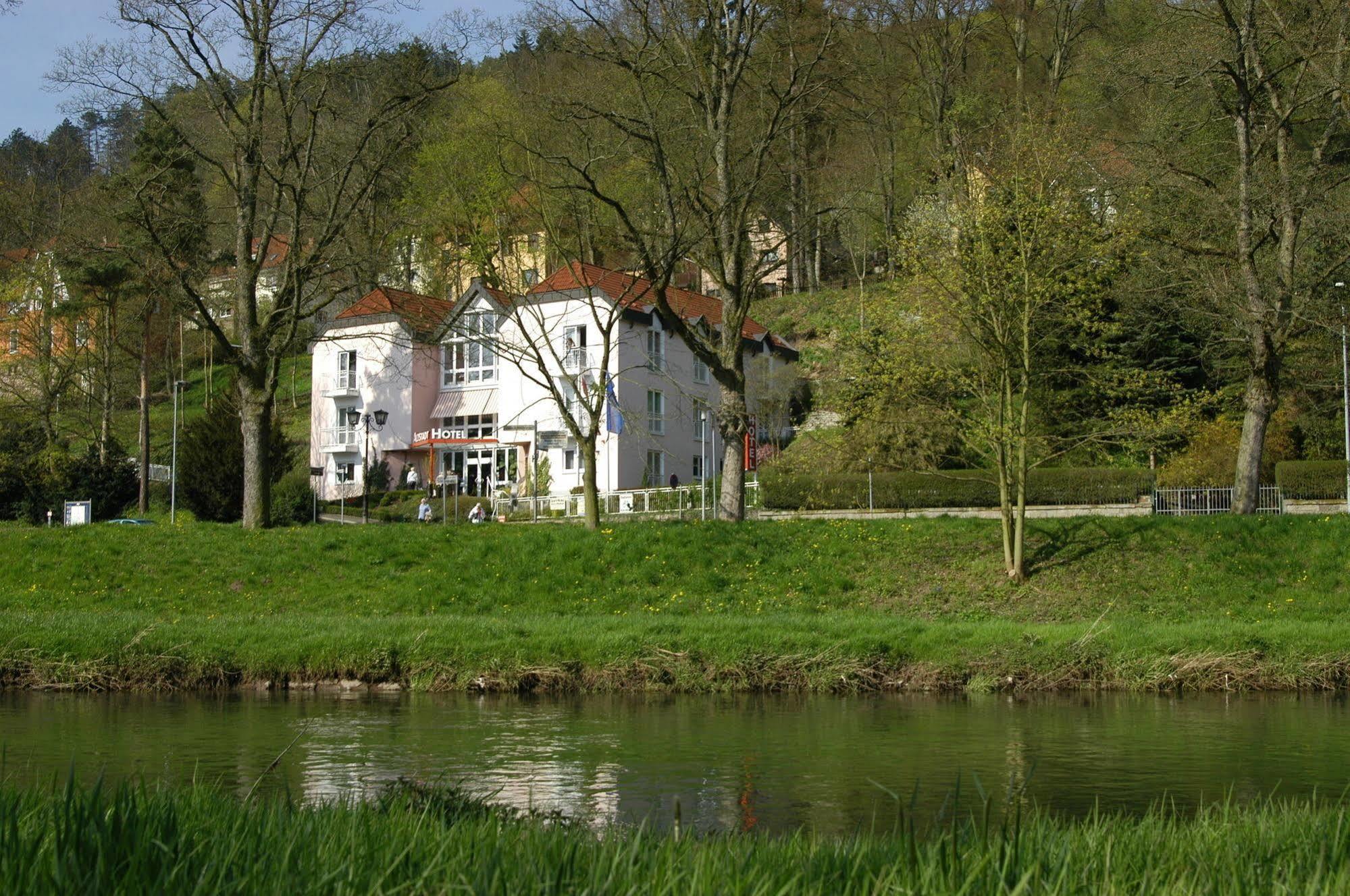 Altstadthotel An Der Werra Meiningen Exteriör bild