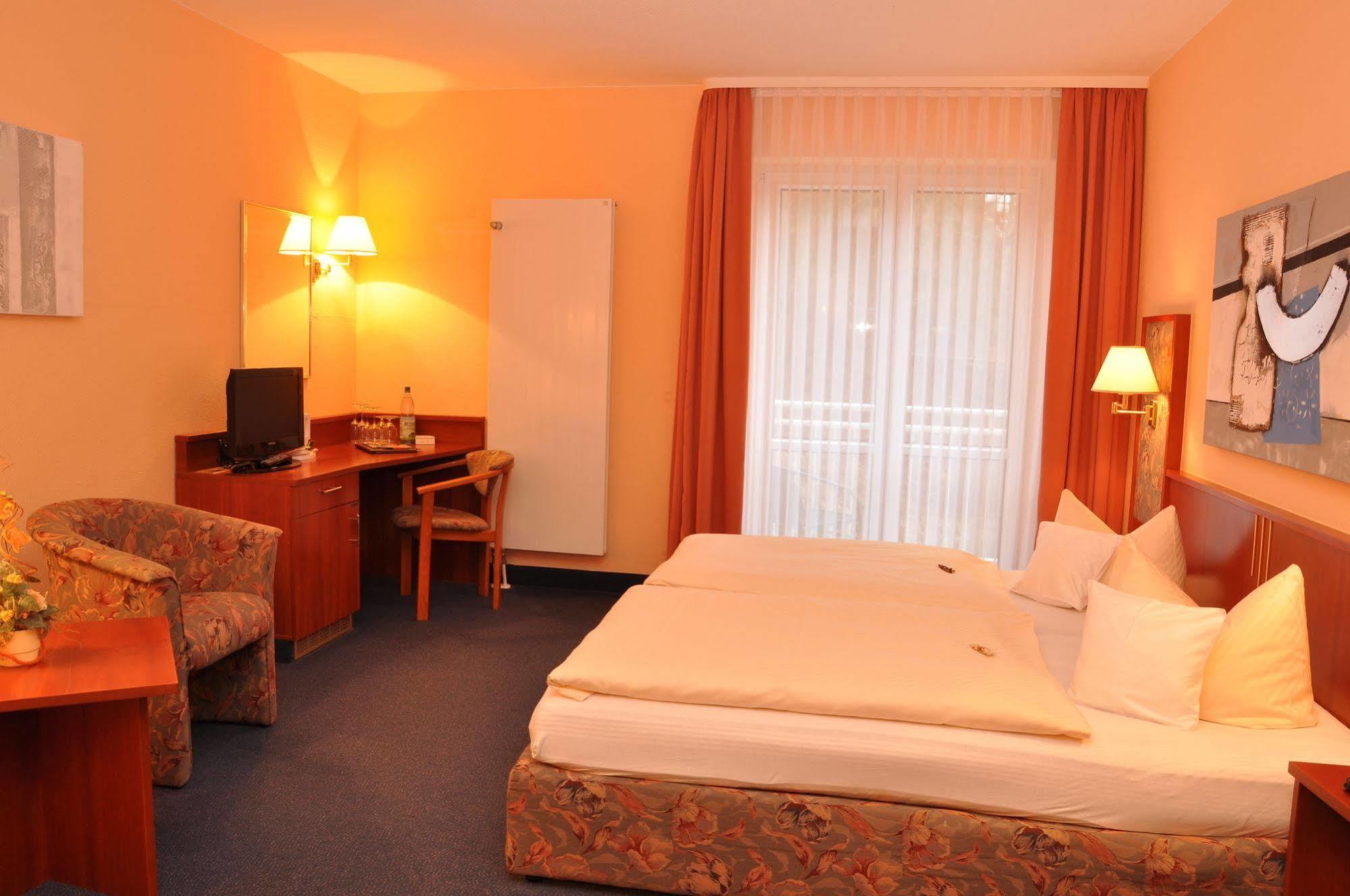 Altstadthotel An Der Werra Meiningen Exteriör bild